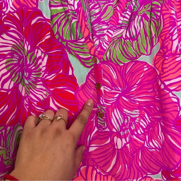 Lilly Pulitzer Elsa Worth It Silk Top Pink Floral size small - Picture 3 of 9